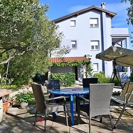 Novotny- Zuti Apartment *