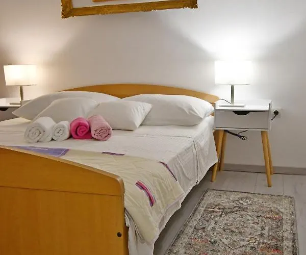 Apartment Novotny- Zuti
